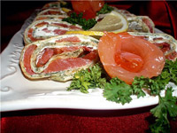 Рулетики из лосося