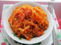 Тушёная капуста с сосисками