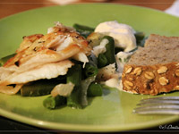 Тилапия с овощами и сыром