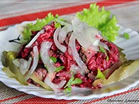 Салат из свёклы с печенью