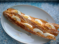 Багет с начинкой