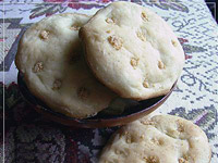 Лепешки с чесночной солью