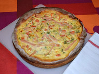 Киш с ветчиной и сыром