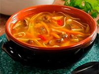 Суп с лапшой и печенью