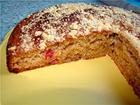 Пышный пирог с брусникой