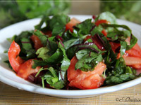 Салат со свекольной ботвой