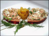 Бутерброды с тунцом и огурцом