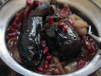 Баклажаны с орехами, варёные целиком