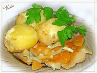 Картофель, фаршированный луком