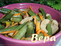 Салат из фасоли с чесноком и грибами