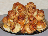 Булочки с корицей в виде розочек