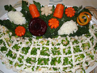 Салат из кальмаров и креветок с огурцами