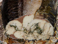 Рулет из скумбрии в духовке