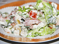 Лёгкий салат из овощей и творога