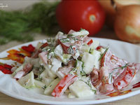 Салат из свежего кабачка с помидорами