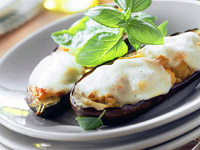 Баклажаны, фаршированные овощами или мясом
