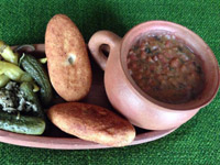 Лобио в глиняном горшочке