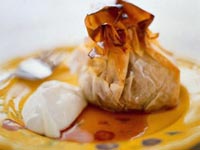 Обычай печь блины на Масленицу