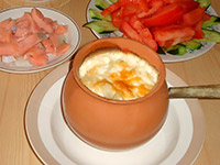 Говядина с грибами в горшочке