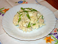 Салат с кальмарами и сыром