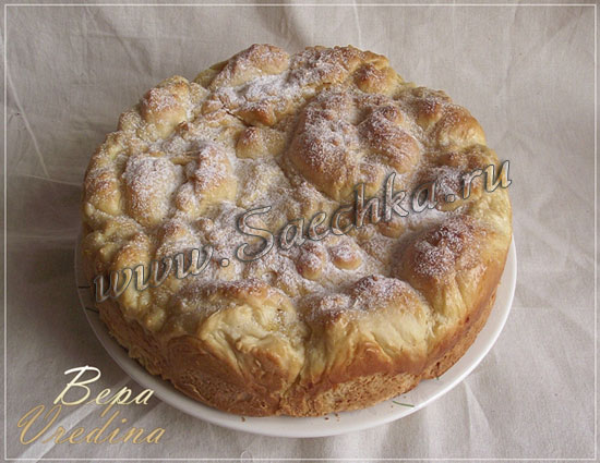 Пирог с персиками