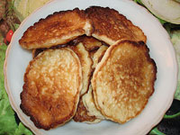 Луковые оладьи