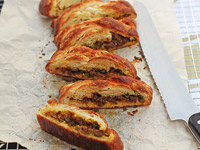 Пирог с мясом (Хобз бель лахма)
