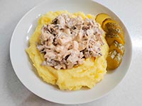 Бефстроганов из куриной грудки