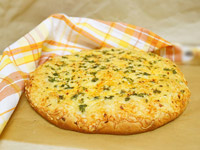 Лепёшка с сыром и чесноком