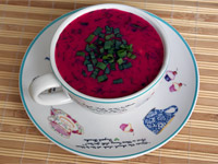 Литовский холодный борщ (šaltibarščiai)