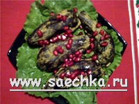 Баклажаны с орехами, жареные целиком