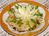 Салат из квашеной капусты