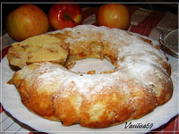 Пирог с яблоками и корицей