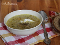 Щи кислые с тушёнкой