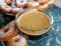 Яблочные пончики