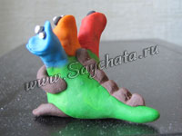 Драконы из пластики
