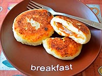 Сырники с варёной сгущёнкой