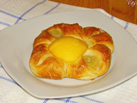 Дениш с персиком