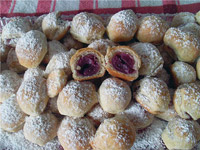 Слоёное тесто с вишней