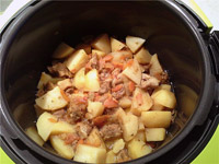 Картофель с мясом в скороварке