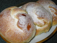 Булочки пасхальные