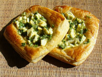 Очень ленивые пирожки с яйцом и луком