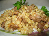 Перловка с тушёнкой