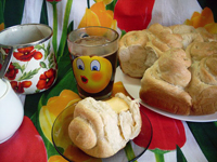Булочки с колбасным сыром